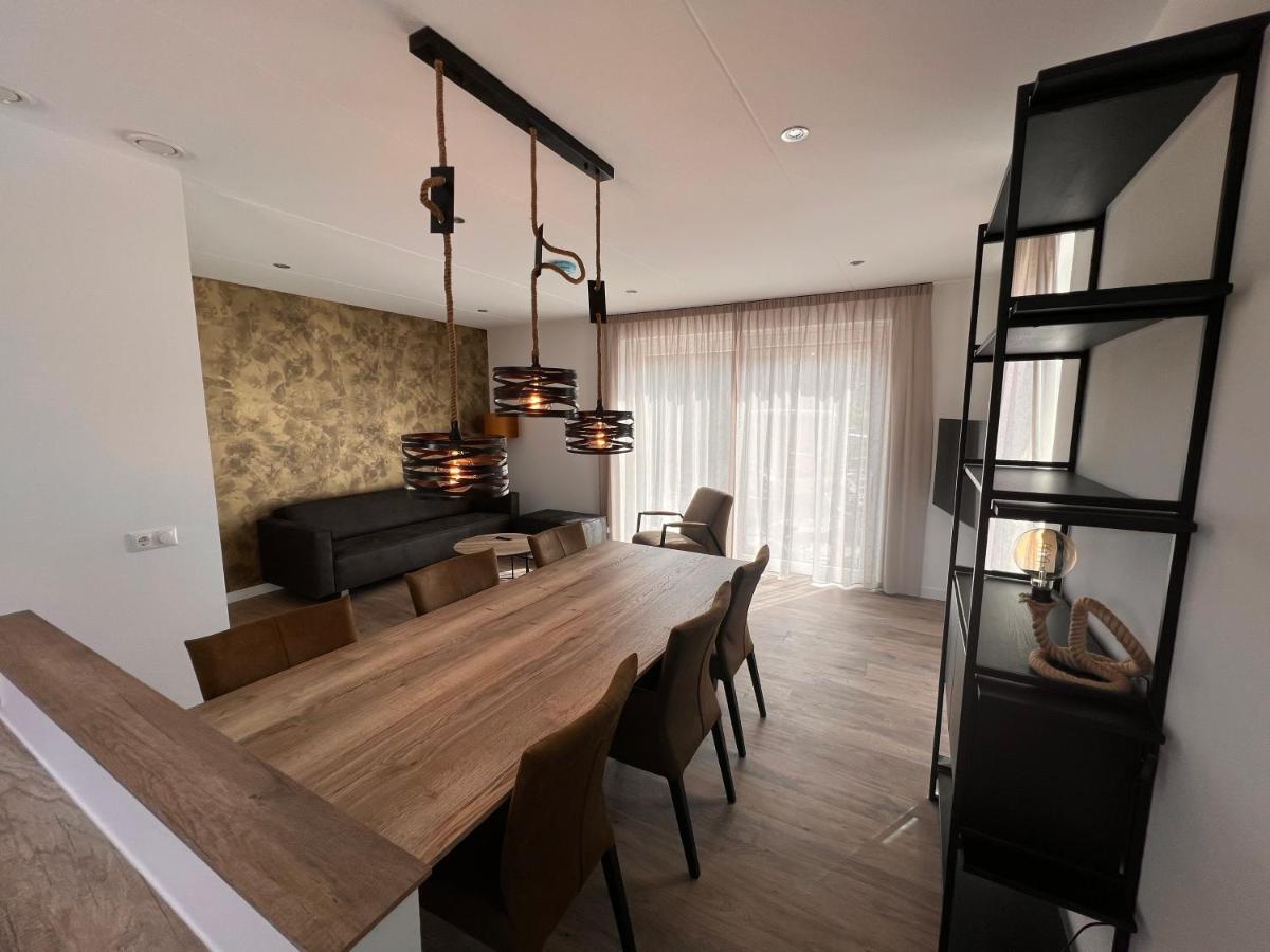 Luxe Villa Op Vakantiepark De Koorn-Aar Ден Бург Екстериор снимка